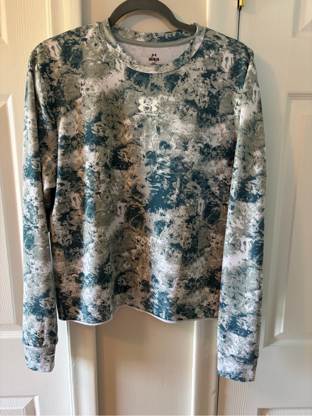 Women’s Under Armour Rival Terry green and White Tie-Dye Crew Neck Sweatshirt